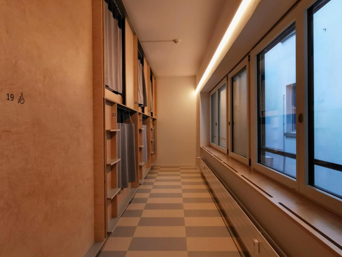 Green Marmot Capsule Hotel Zuerich Εξωτερικό φωτογραφία