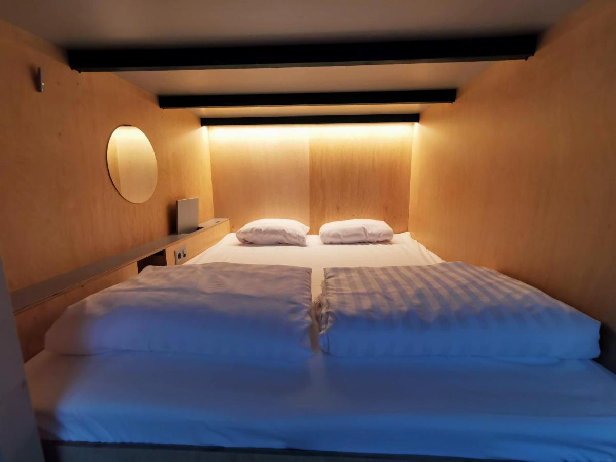 Green Marmot Capsule Hotel Zuerich Εξωτερικό φωτογραφία