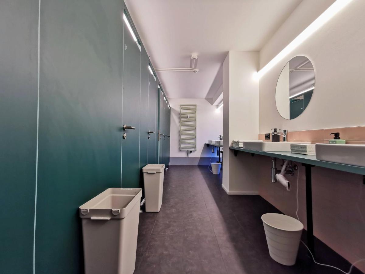 Green Marmot Capsule Hotel Zuerich Εξωτερικό φωτογραφία