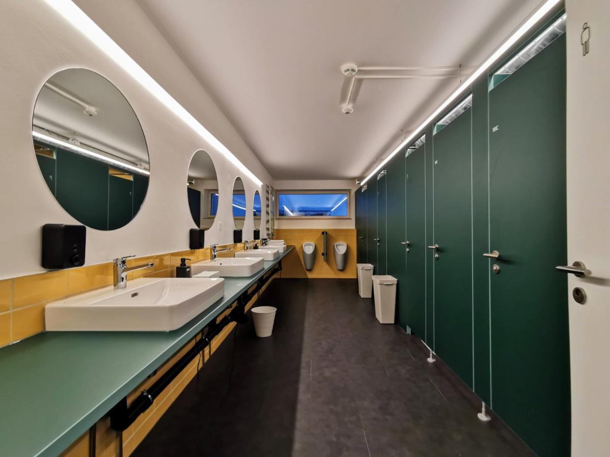 Green Marmot Capsule Hotel Zuerich Εξωτερικό φωτογραφία